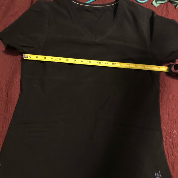 Scrub top - Picture 3 of 4